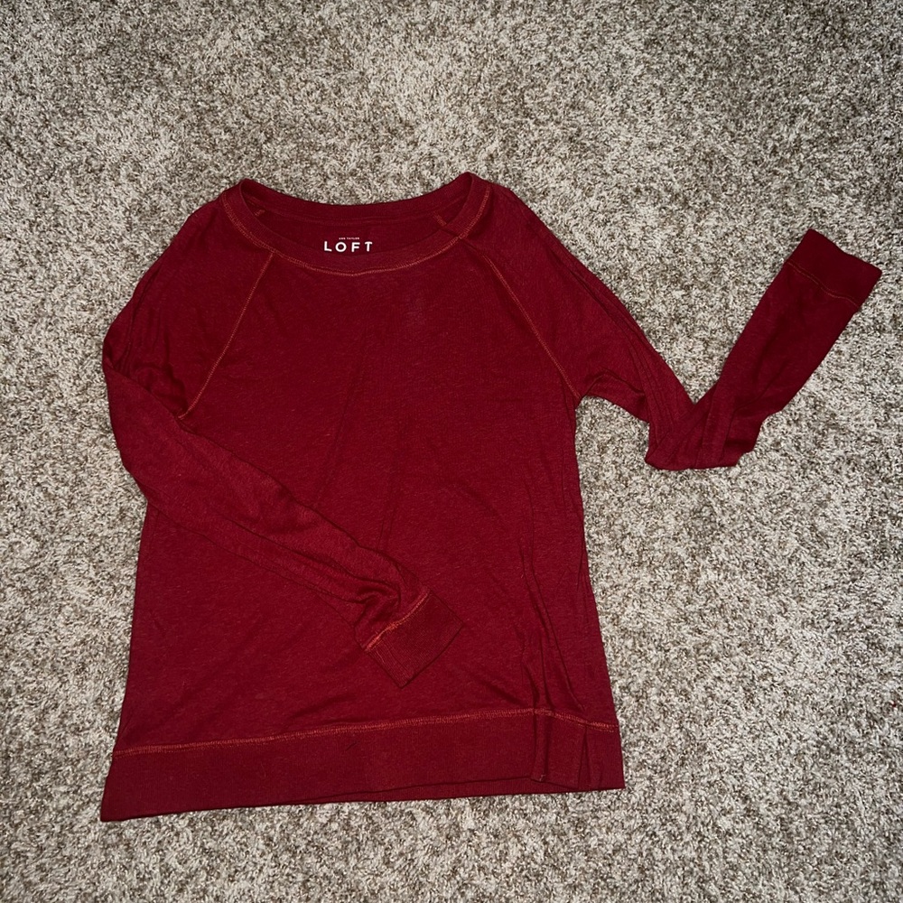 Maroon Loft lightwet sweater/tee. Size small